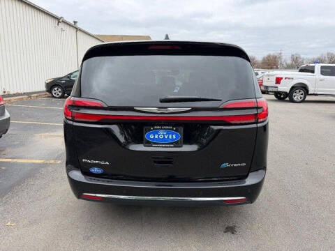 2024 Chrysler Pacifica Plug-In Hybrid