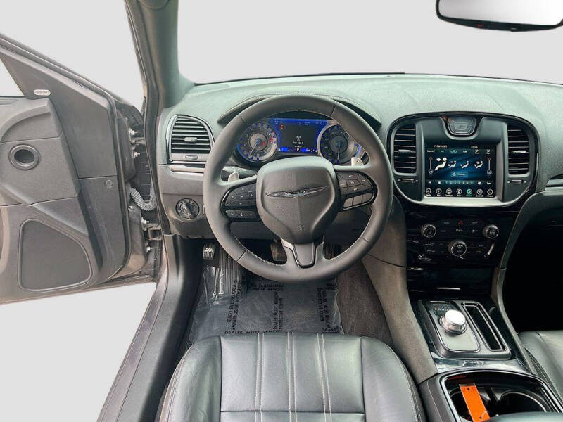 2023 Chrysler 300 S V6