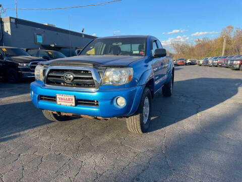 2006 Toyota Tacoma for sale at Valley Auto Finance in Warren OH