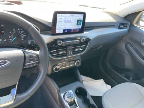 2022 Ford Escape SE