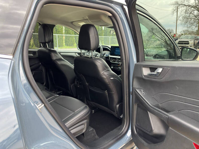 2025 Ford Escape Hybrid Platinum