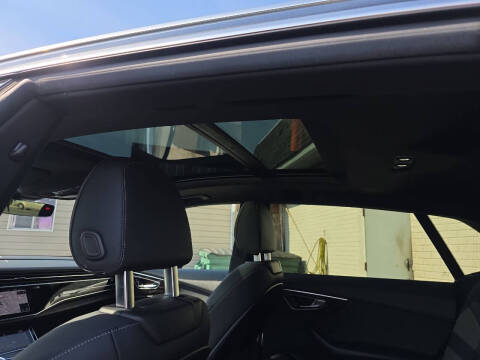 2021 Audi Q8 quattro Premium Plus 55 TFSI