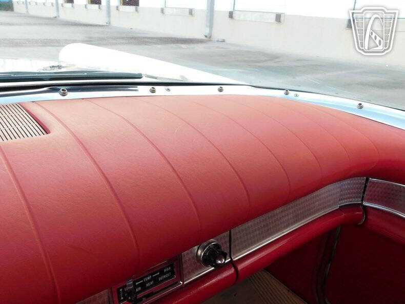 1957 Ford Thunderbird