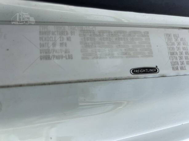 2013 Freightliner Business class M2