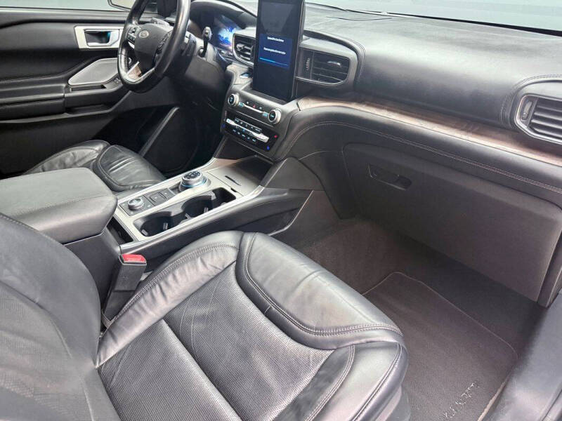 2020 Ford Explorer Platinum