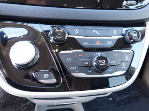 2019 Chrysler Pacifica Touring L