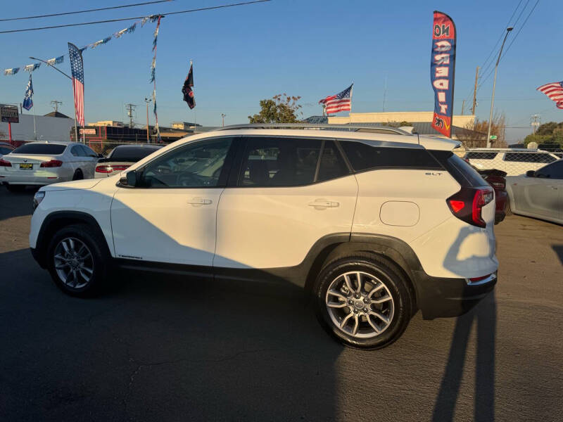 2022 GMC Terrain SLT