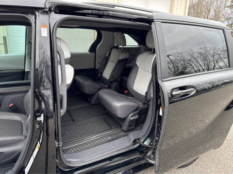 2024 Toyota Sienna XSE 7-Passenger