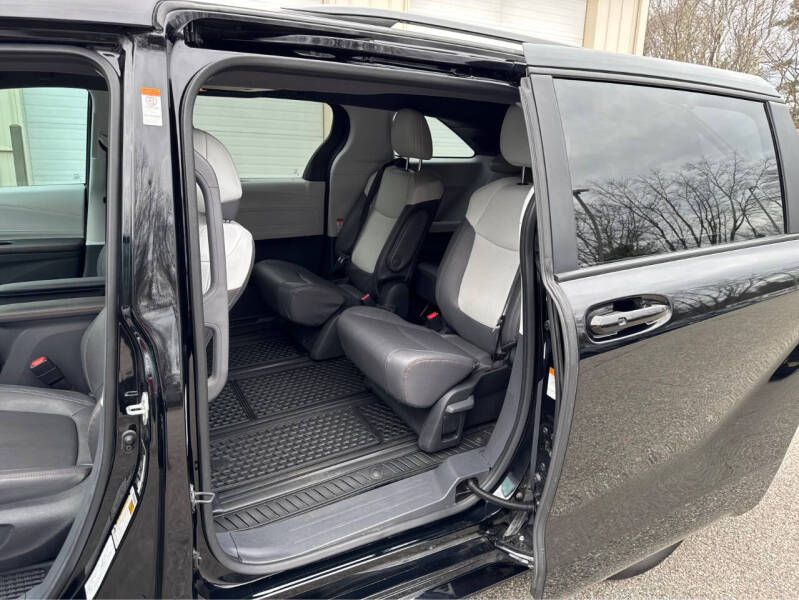 2024 Toyota Sienna XSE 7-Passenger
