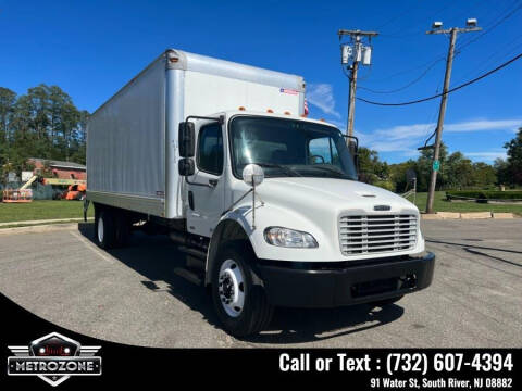 2012 Freightliner M2 106