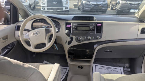 2014 Toyota Sienna L 7-Passenger