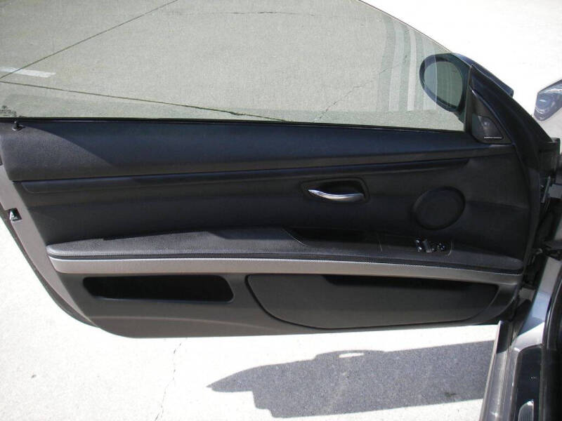 2011 BMW 3 Series 335is - Photo 14