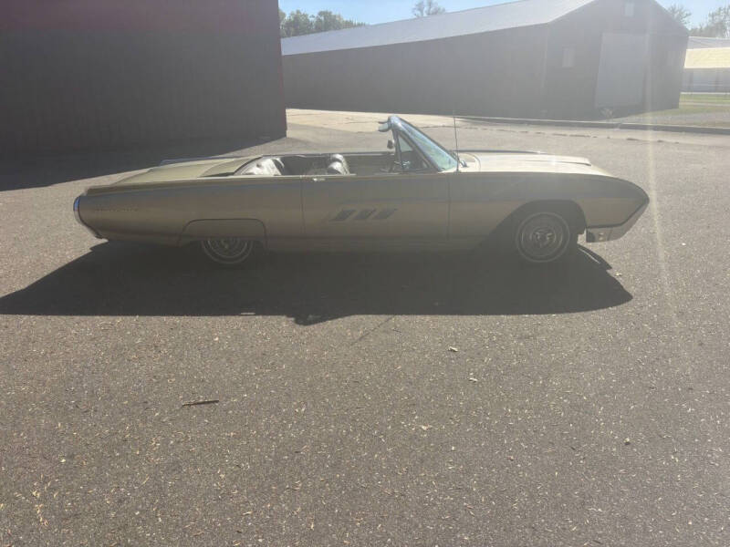 1963 Ford Thunderbird