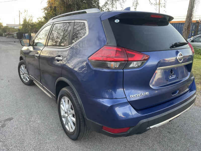 2017 Nissan Rogue SV