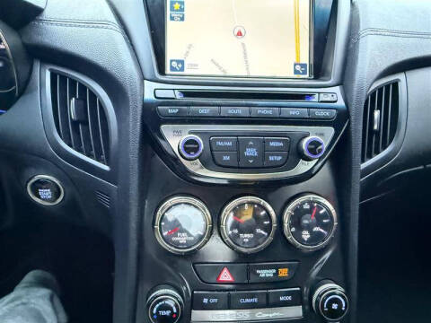 2013 Hyundai Genesis Coupe 2.0T Premium