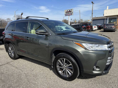 2018 Toyota Highlander for sale at SKY AUTO SALES in Detroit MI