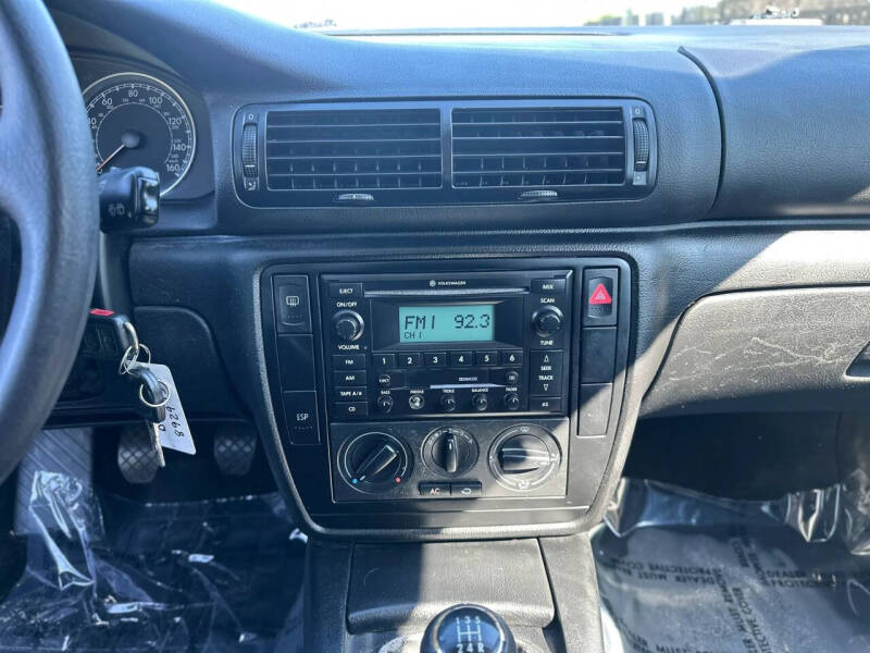 2003 Volkswagen Passat GL