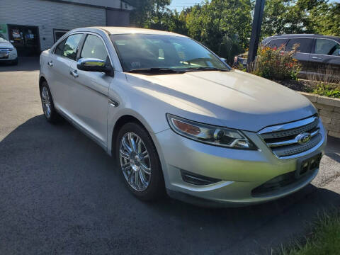 2011 Ford Taurus for sale at Topham Automotive Inc. in Middleboro MA