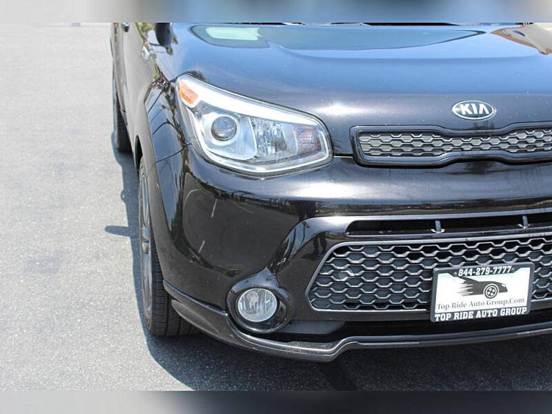 2016 Kia Soul +