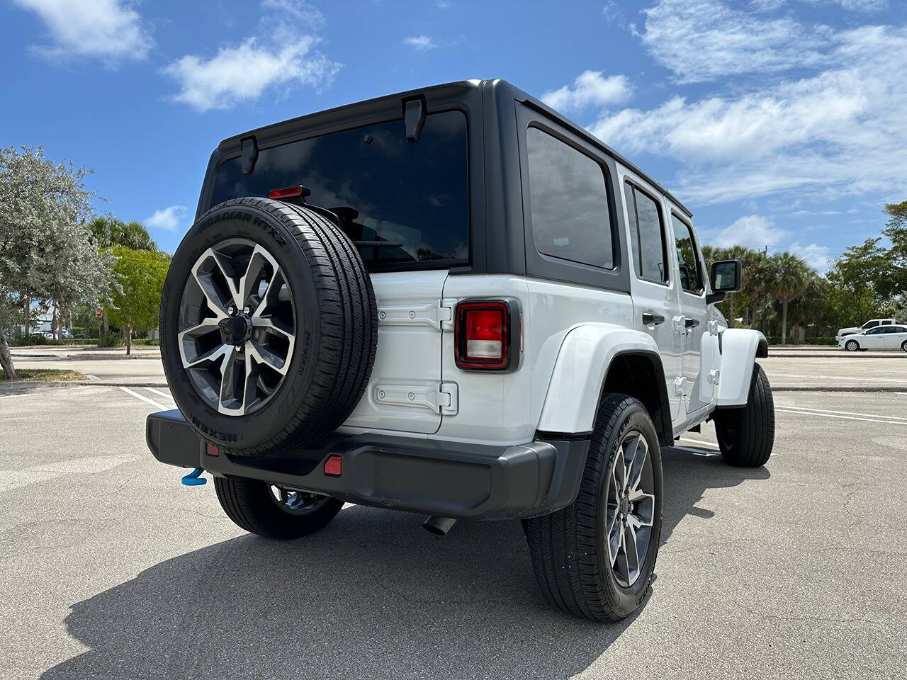 2024 Jeep Wrangler 4