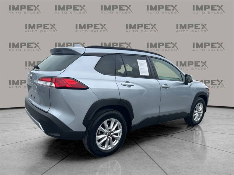 2024 Toyota Corolla Cross LE