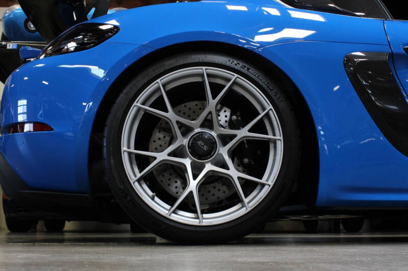 2023 Porsche 718 Cayman GT4 RS