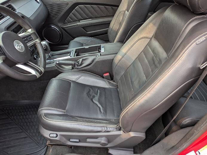 2012 Ford Mustang V6 Premium