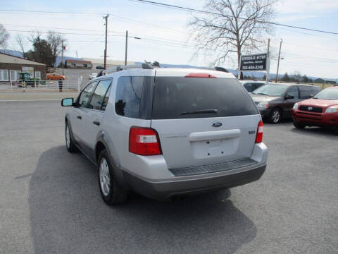 2005 Ford Freestyle SE