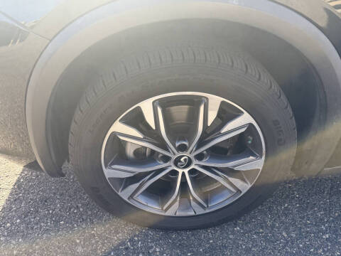 2017 Infiniti QX30 Luxury