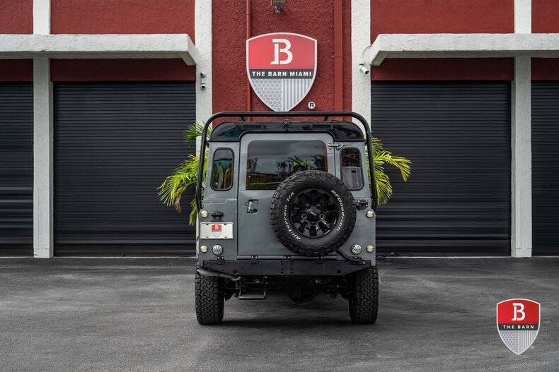 1987 Land Rover Defender