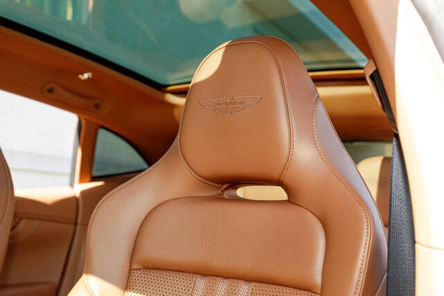 2025 Aston Martin DBX 707