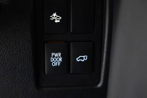 2021 Lexus LX 570 Three-Row