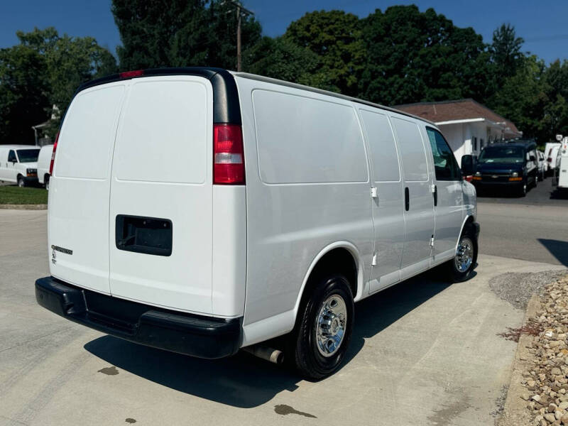 2018 Chevrolet Express Cargo Work Van photo 5