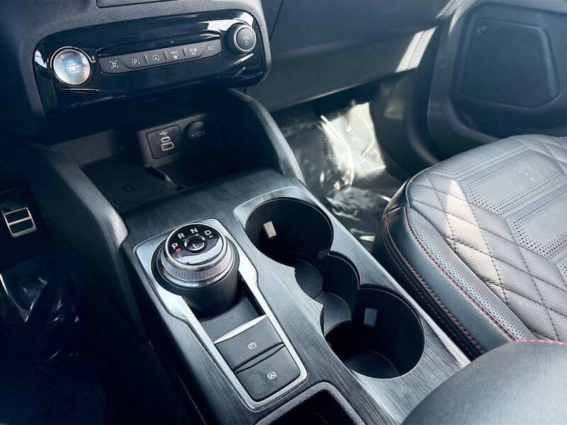 2024 Ford Escape ST-Line Elite