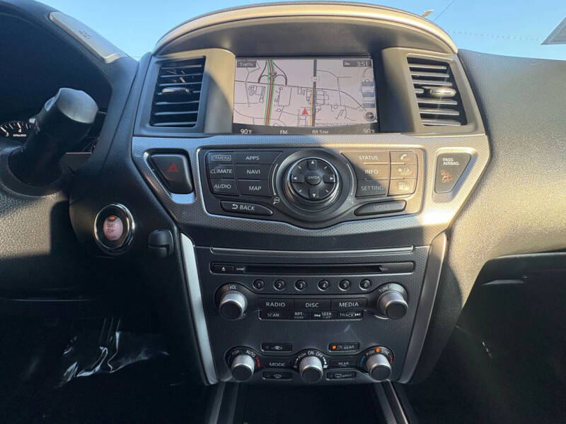 2020 Nissan Pathfinder SL