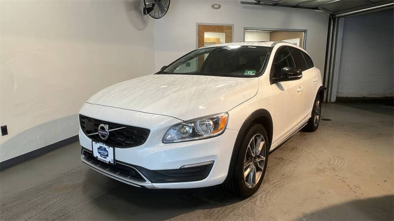 2018 Volvo V60 Cross Country T5 Premier