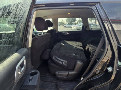 2015 Nissan Pathfinder SV