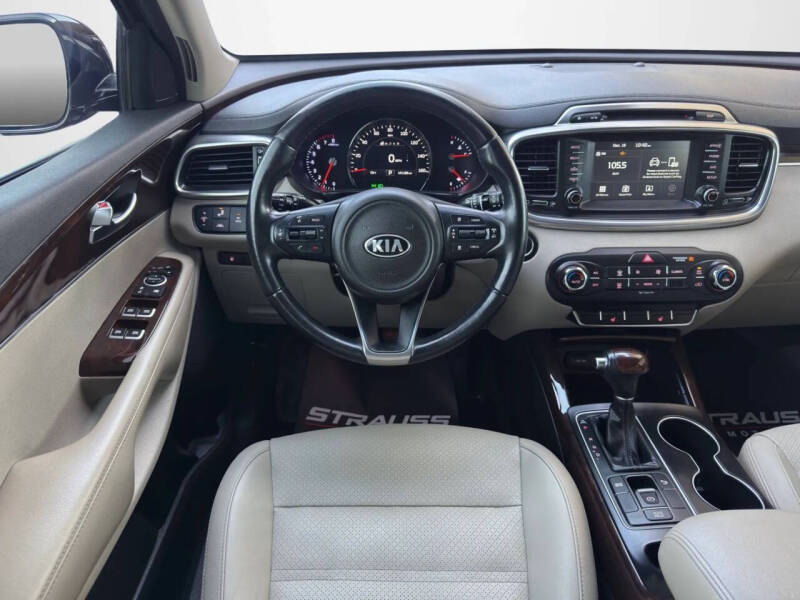 2018 Kia Sorento EX V6