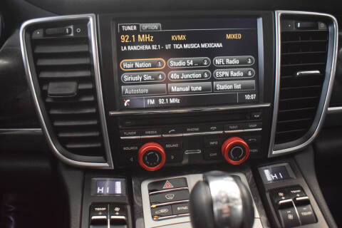 2016 Porsche Panamera Edition