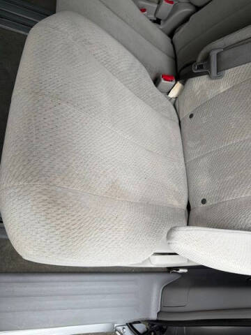 2013 Toyota Sienna LE 8-Passenger