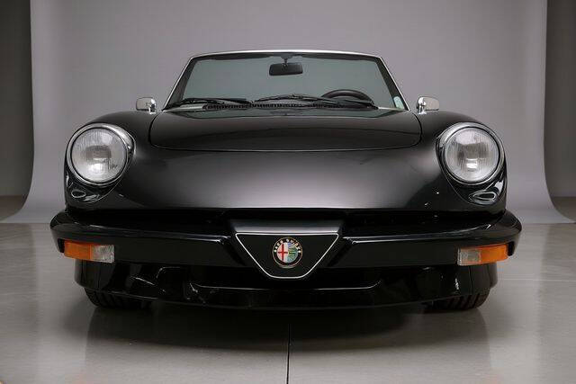 1986 Alfa Romeo Spider Veloce