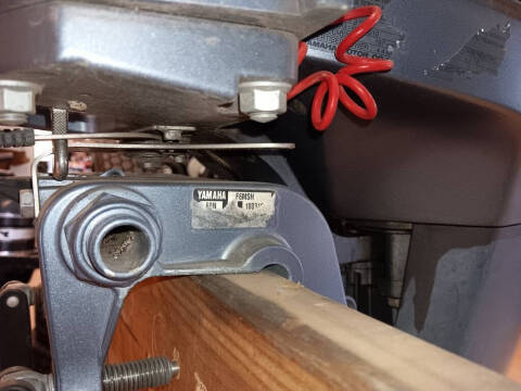Yamaha 6 hp  4 Stroke Outboard Motor