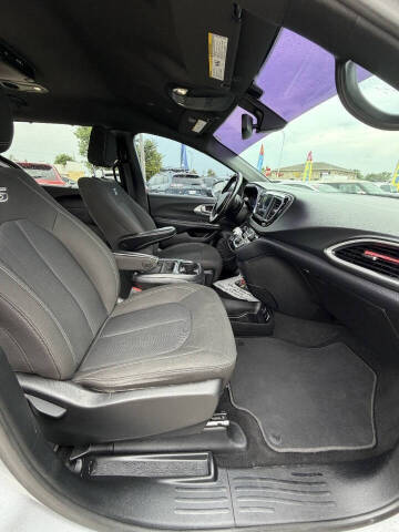 2020 Chrysler Pacifica Touring