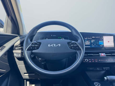 2023 Kia Niro EX