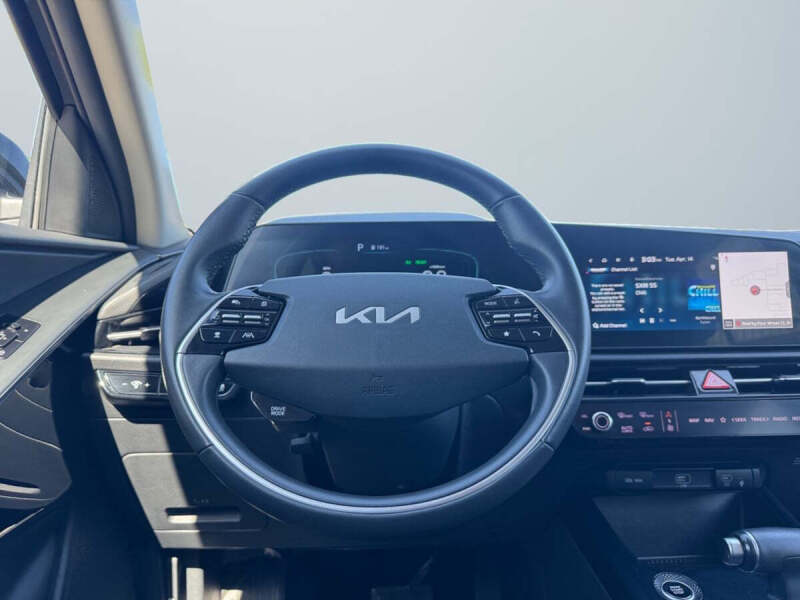 2023 Kia Niro EX