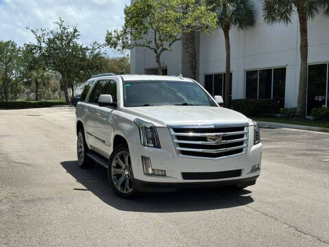 2017 Cadillac Escalade Standard