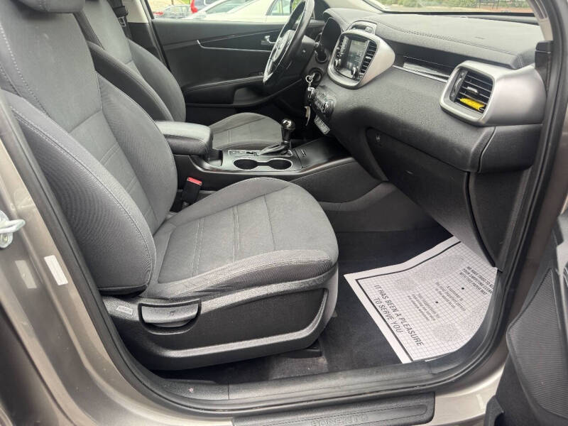 2017 Kia Sorento LX