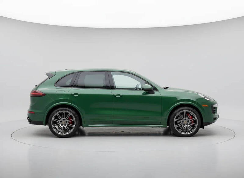 2016 Porsche Cayenne GTS
