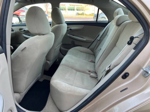 2011 Toyota Corolla LE