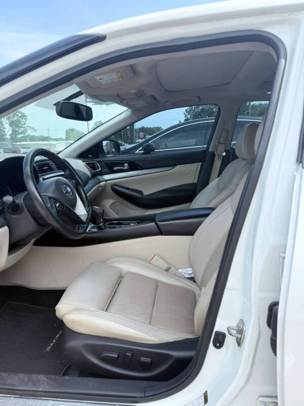 2017 Nissan Maxima